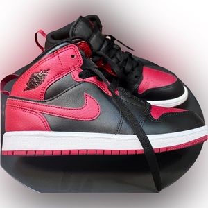 Big Kids Air Jordan Retro I Mid Casual